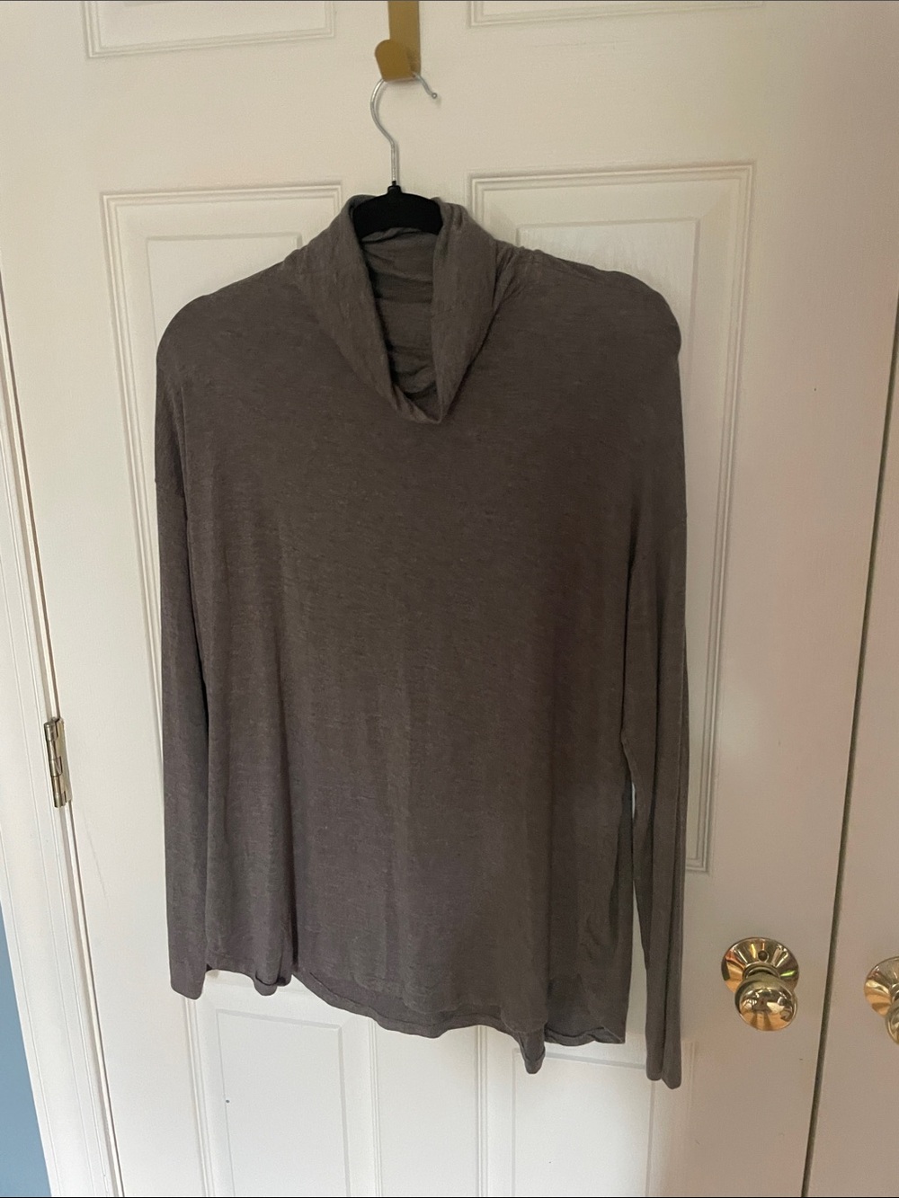 H by Halston lightweight, gray turtleneck size medium